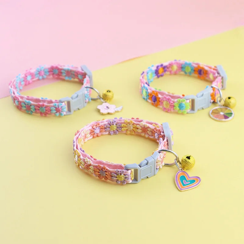 Collier pour chat avec clochette — réglable, motifs empreintes – photo 4