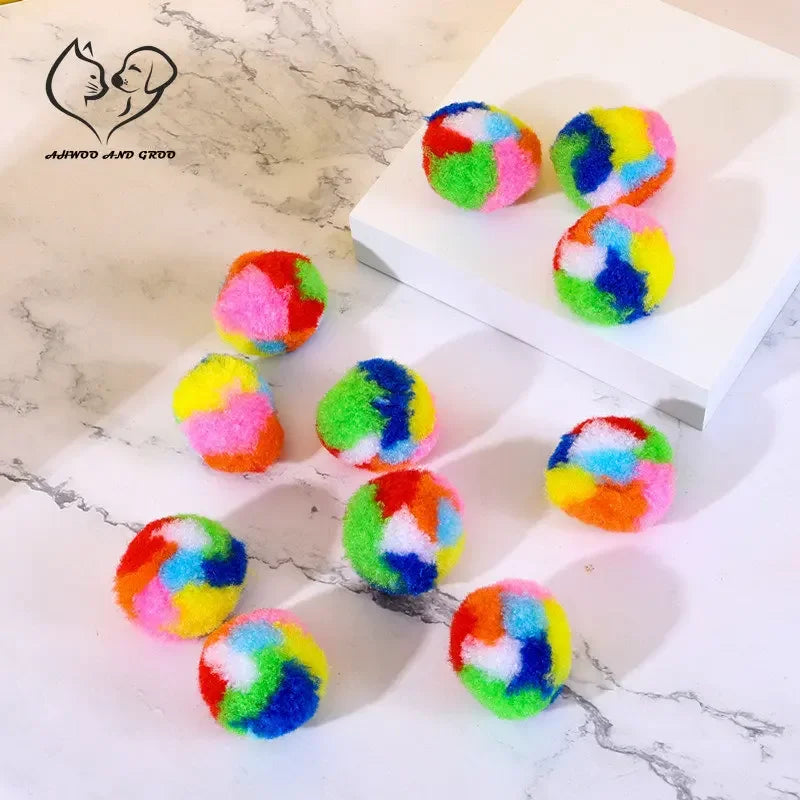 Balles en peluche pour chat — lot de 20 couleurs assorties