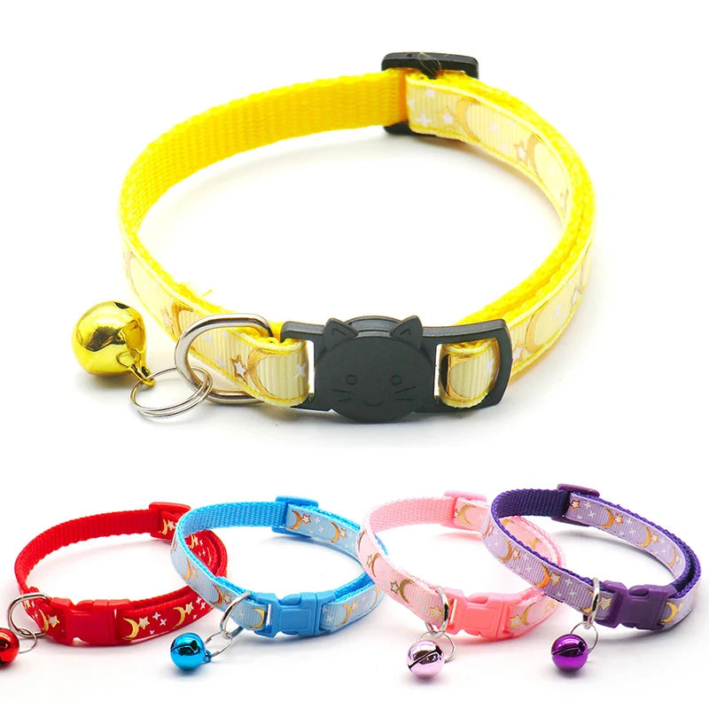 Collier pour chat étoiles et lune — boucle anti-étranglement, grelot